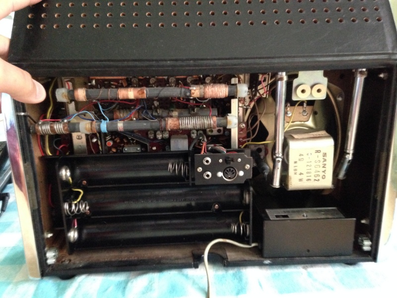 Reparateur De Poste De Radio à Lampes